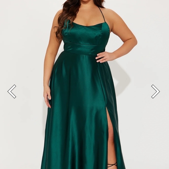 Elegant Green Evening Gown - Picture 4 of 5